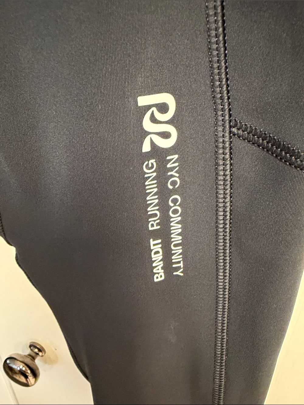 Women's Black High-Rise Performance Leggings - Picture 3 of 10